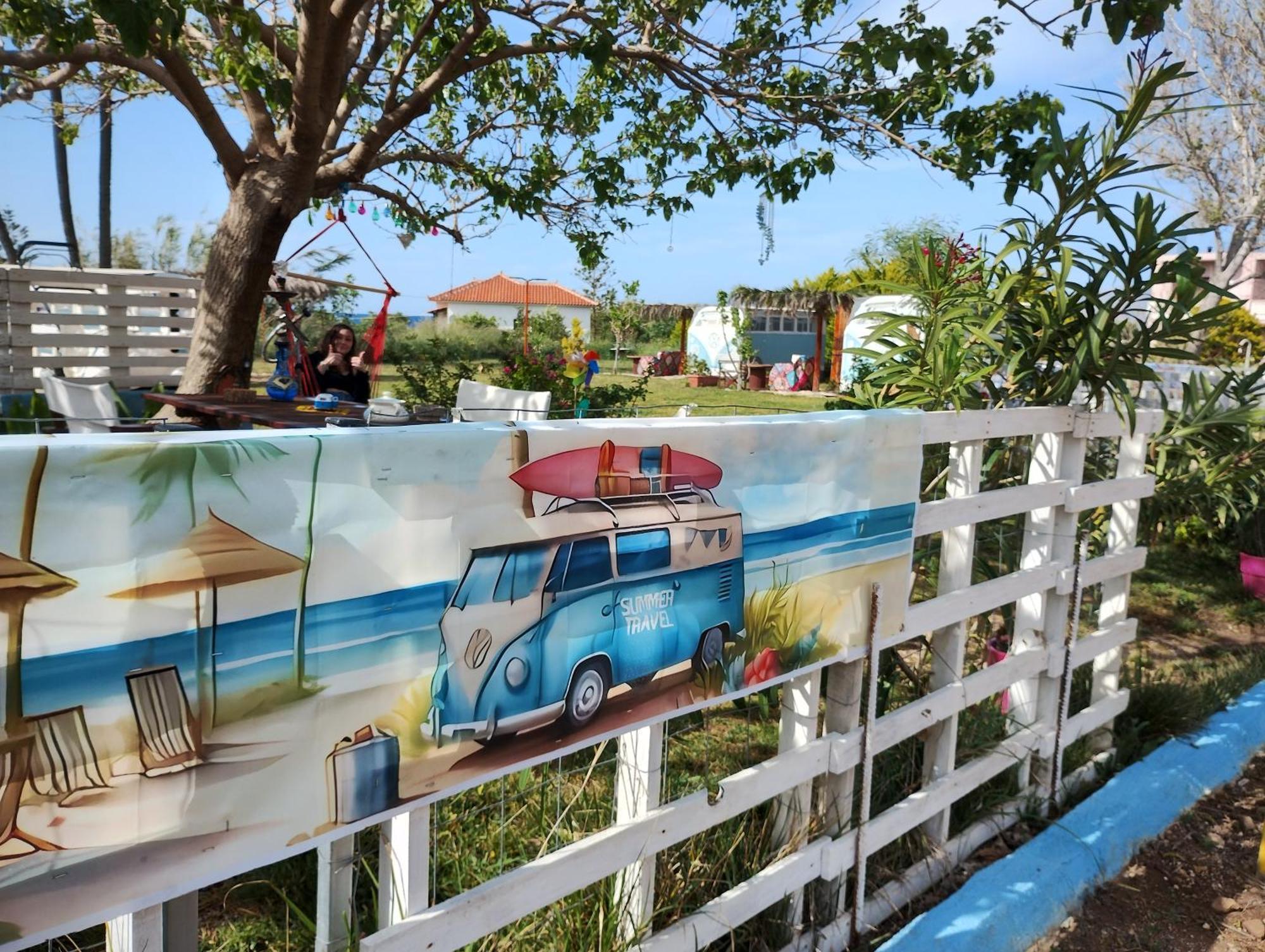 Villa Cornelia Hippie Magic Bus Kíssamos Exterior foto